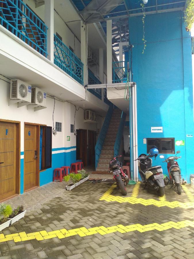 Penginapan Banyu Biruku Kotaanyar Exterior foto
